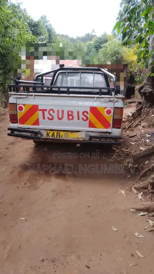 Mitsubishi L200 1998 White