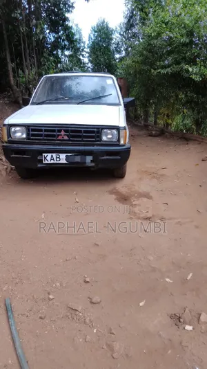 Mitsubishi L200 1998 White