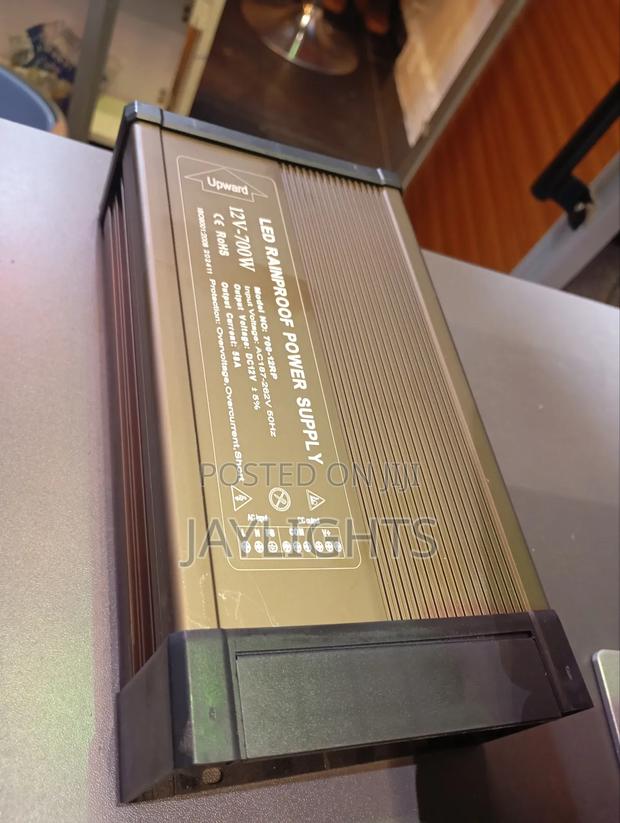 Long-Lasting and Durable 700W 12V 58A Rainproof Power Supply