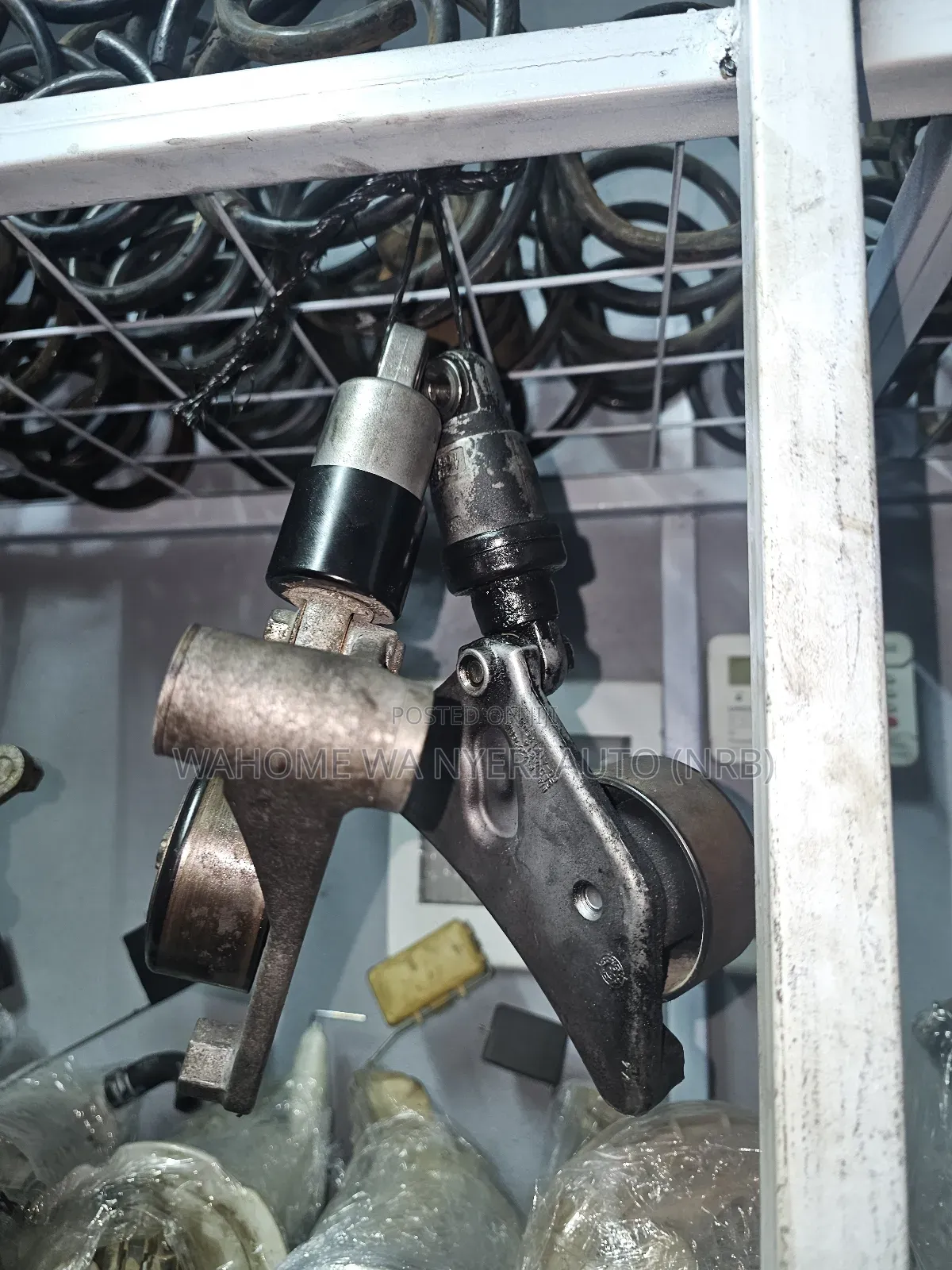 Tensioner 1az,2az (Harrier,Voxy ,Rav4,Vanguard ) Etc