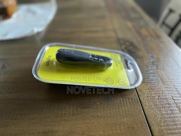 Logitech R400 Professional Wireless Presenter New Sealed - thumbnail 2