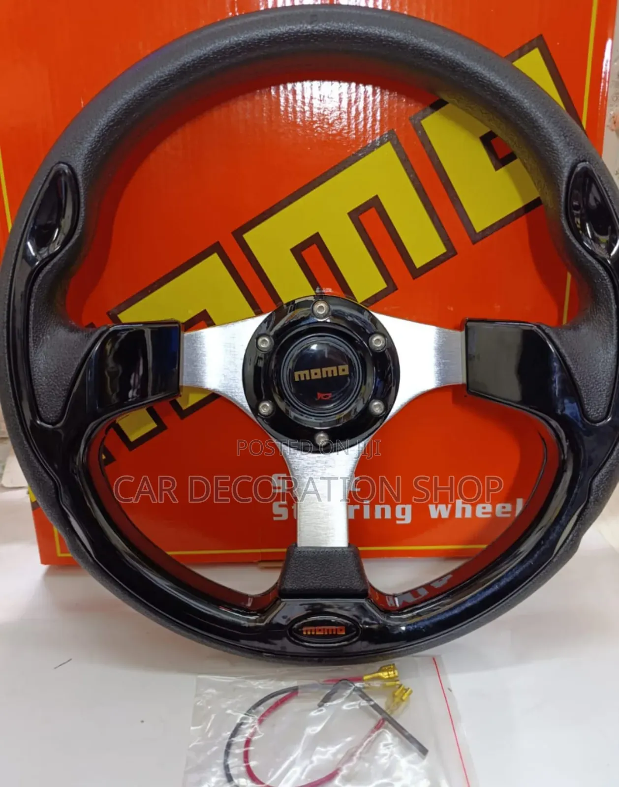 Black Steering With Centre Adapter Hub