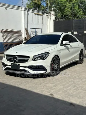 Mercedes-Benz C-Class 2017 Off white