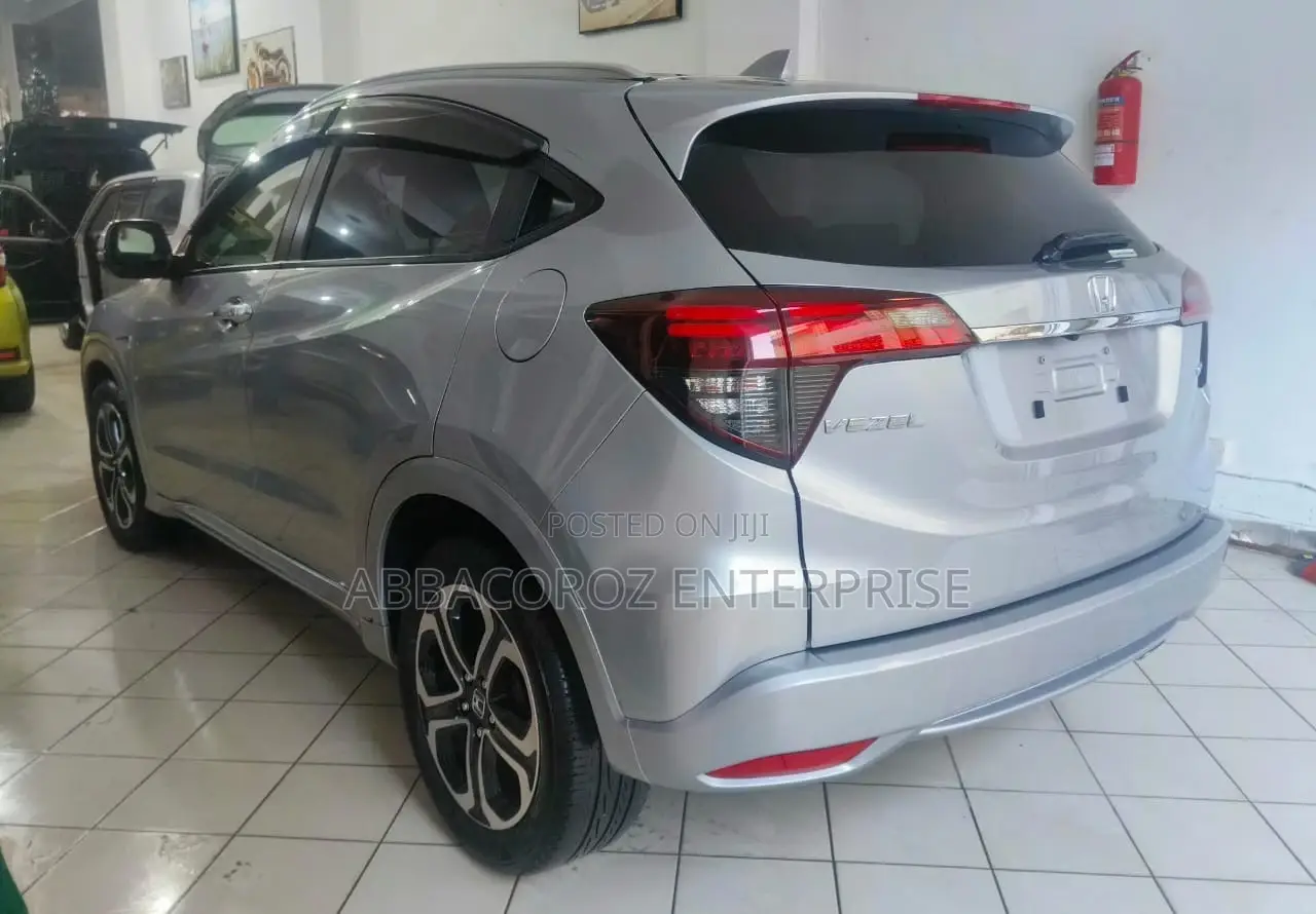 Honda Vezel 1.5 Hybrid 2WD 2018 Silver