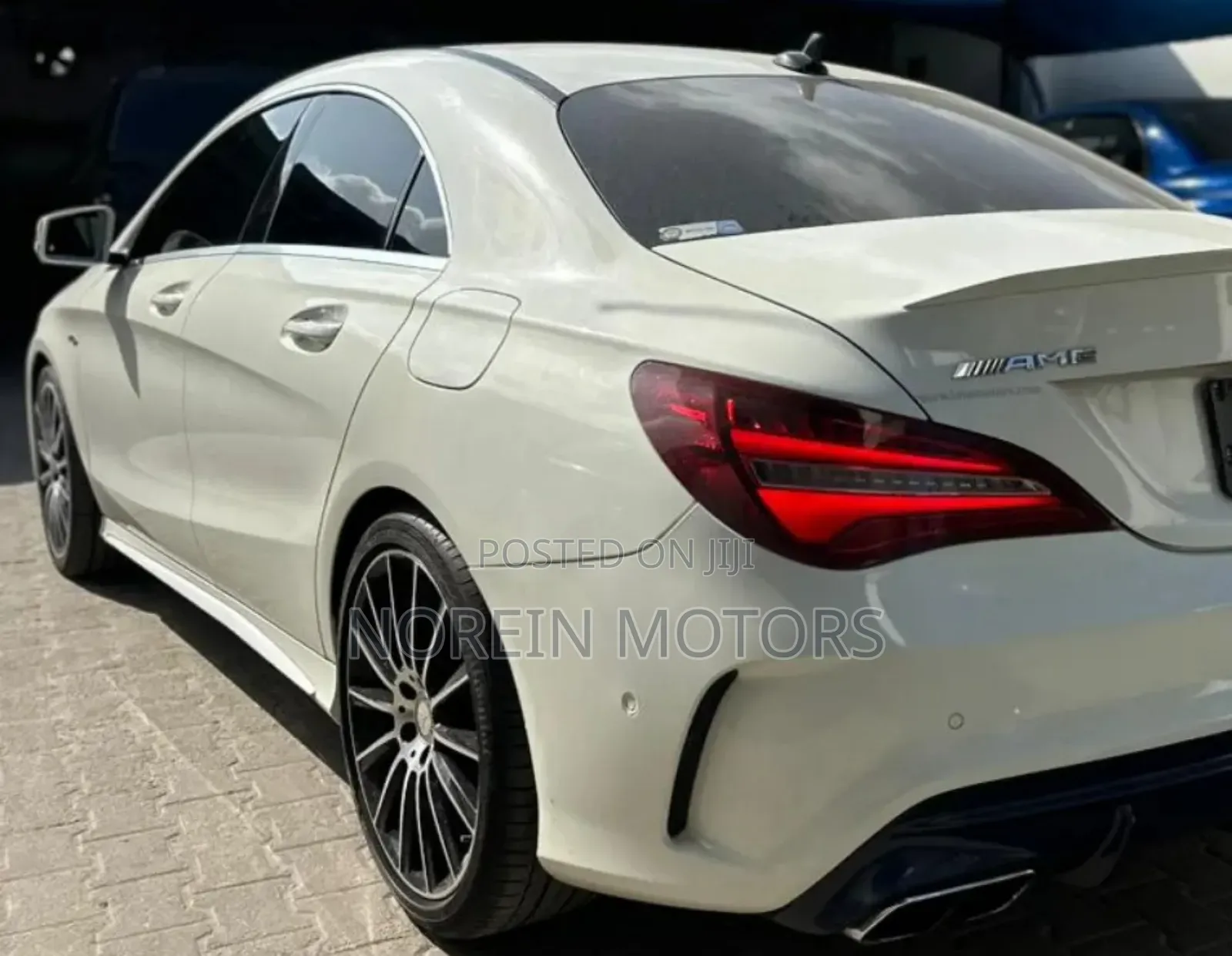 Mercedes-Benz C-Class 2017 Off white