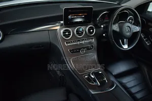 Mercedes-Benz C200 2015 Off white