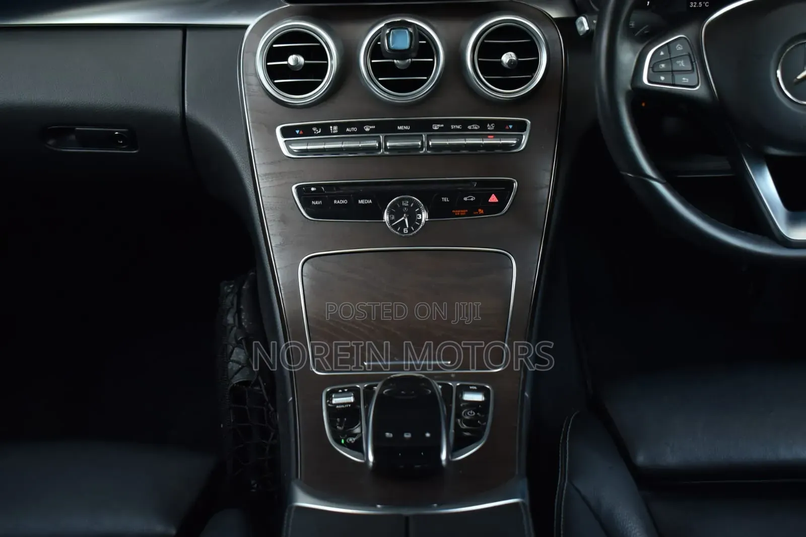 Mercedes-Benz C200 2015 Off white