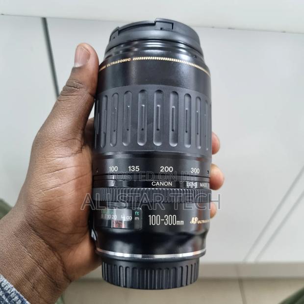 Canon EF 100-300mm F/4.5-5.6 USM Telephoto Zoom Lens