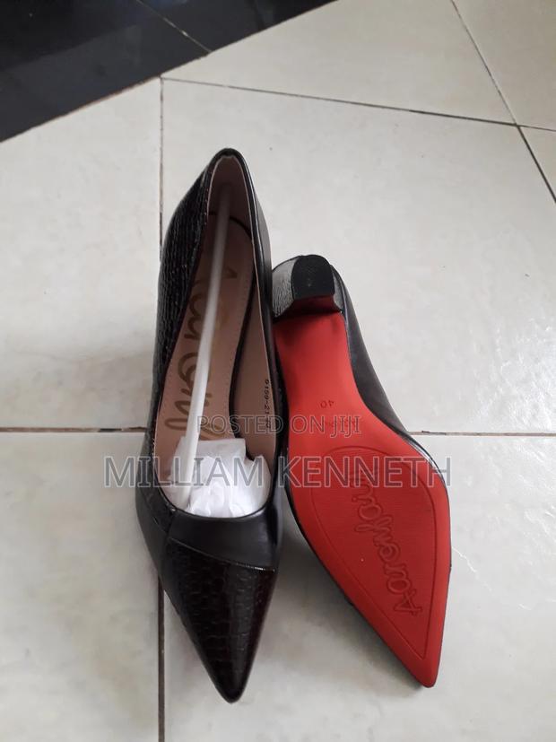 Official Heels - thumbnail 2