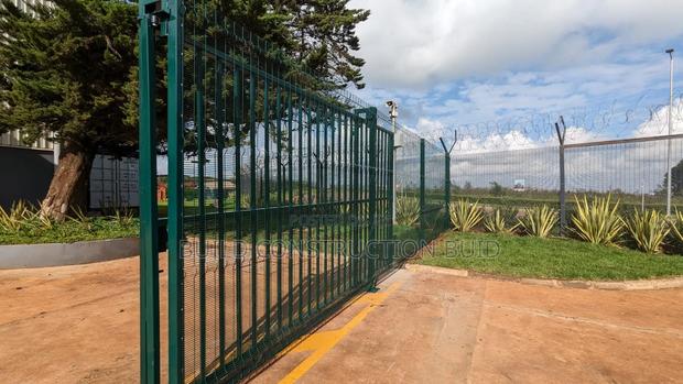 Clear View Anti Climping Fence - thumbnail 2