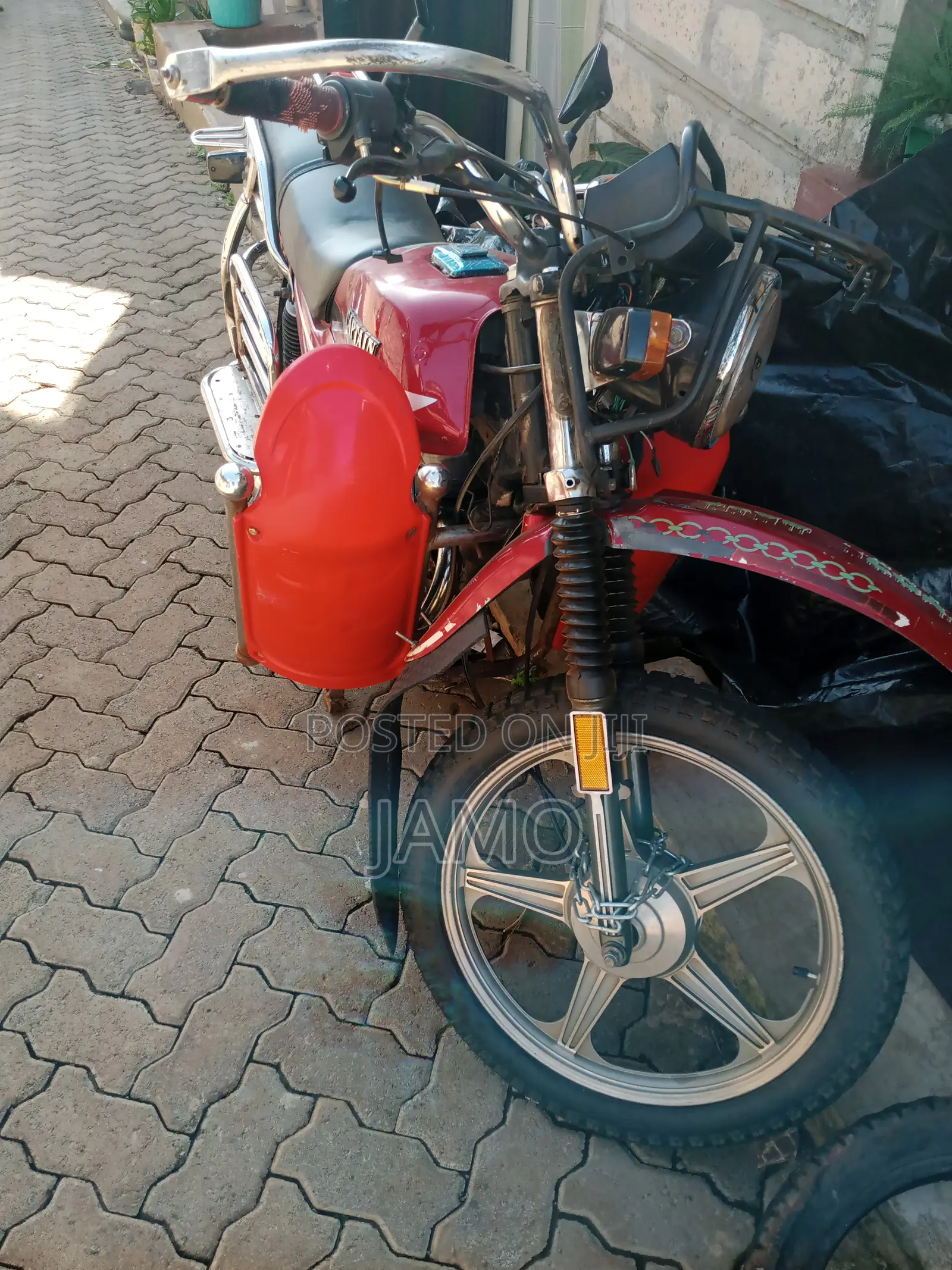 Captain CP150-10 2010 Red