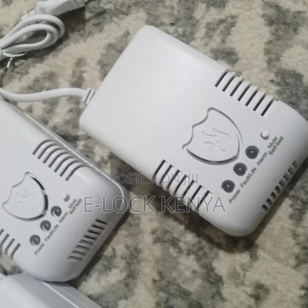 Plug- In Hotel Gas Leak Detector - main view