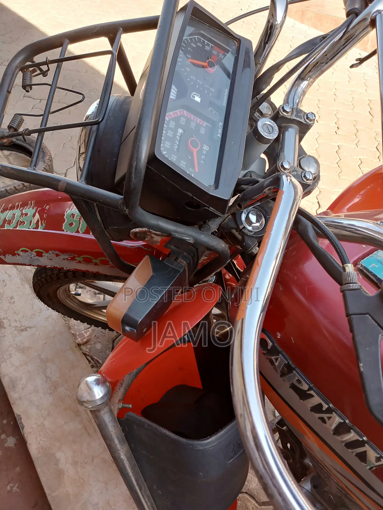 Captain CP150-10 2010 Red