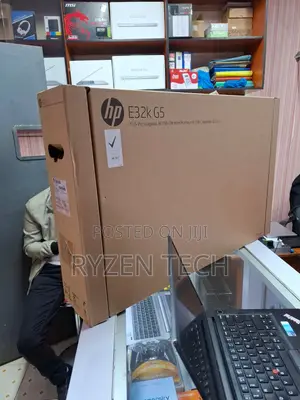 HP E32K G5 31.5" Usb-C Monitor