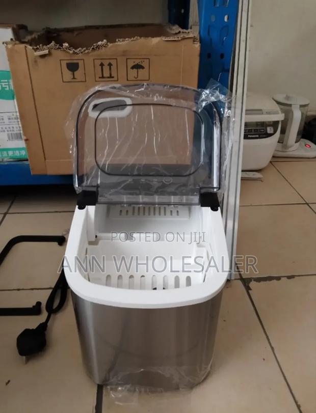 Ice Cube Maker