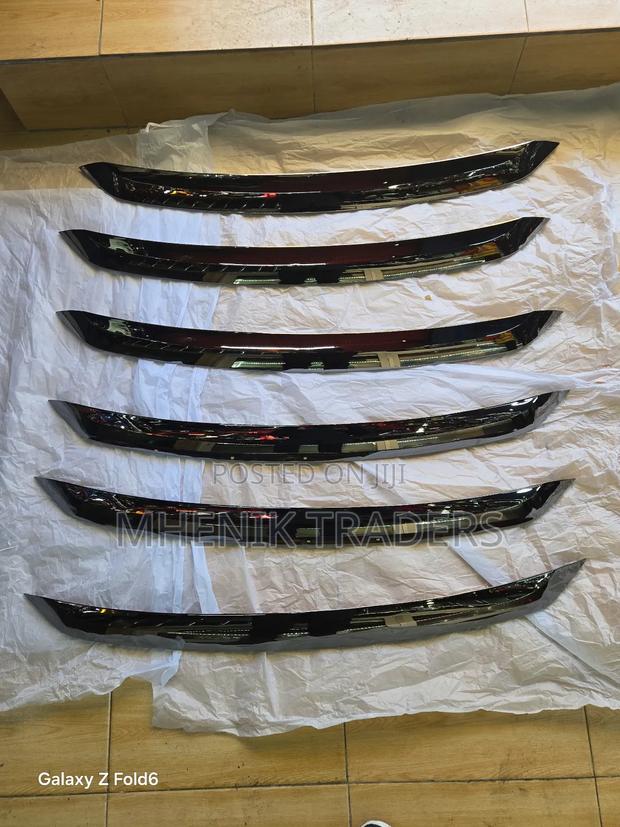 Harrier Bonnet Chrome