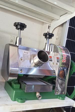 Manual Sugarcane Juicer Machine - thumbnail 2