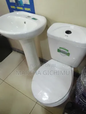 Close Couple Toilet Set