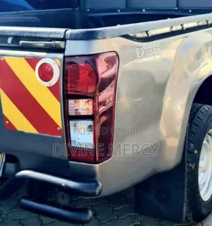 Isuzu Dmax Back Light Lamp Original