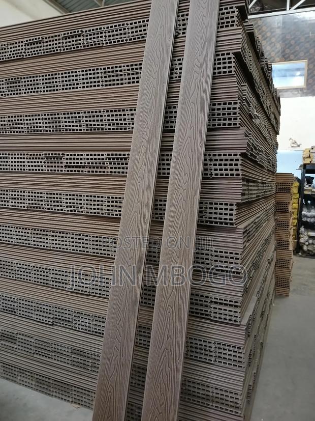 Solid WPC Decking Planks .