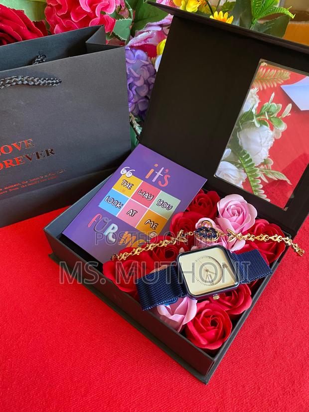 Valentines Gift Set for Her - main view