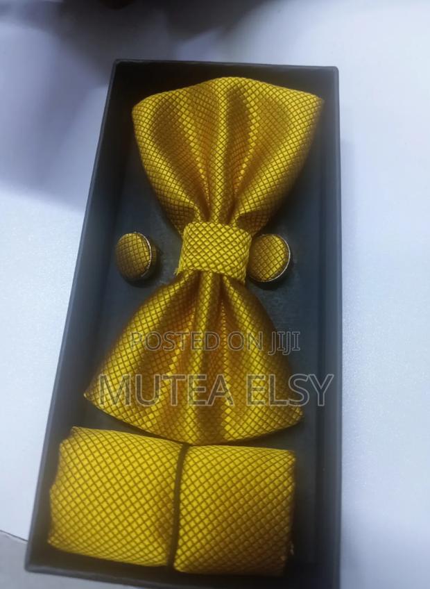 Gold Normal Bowtie Sets. - thumbnail 2