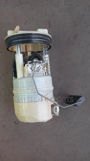 Nssan Note 08 Fuel Pump HR12