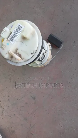 Nssan Note 08 Fuel Pump HR12