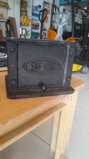 15cm Cube Moulds (Cast Iron)150mm ×150mm