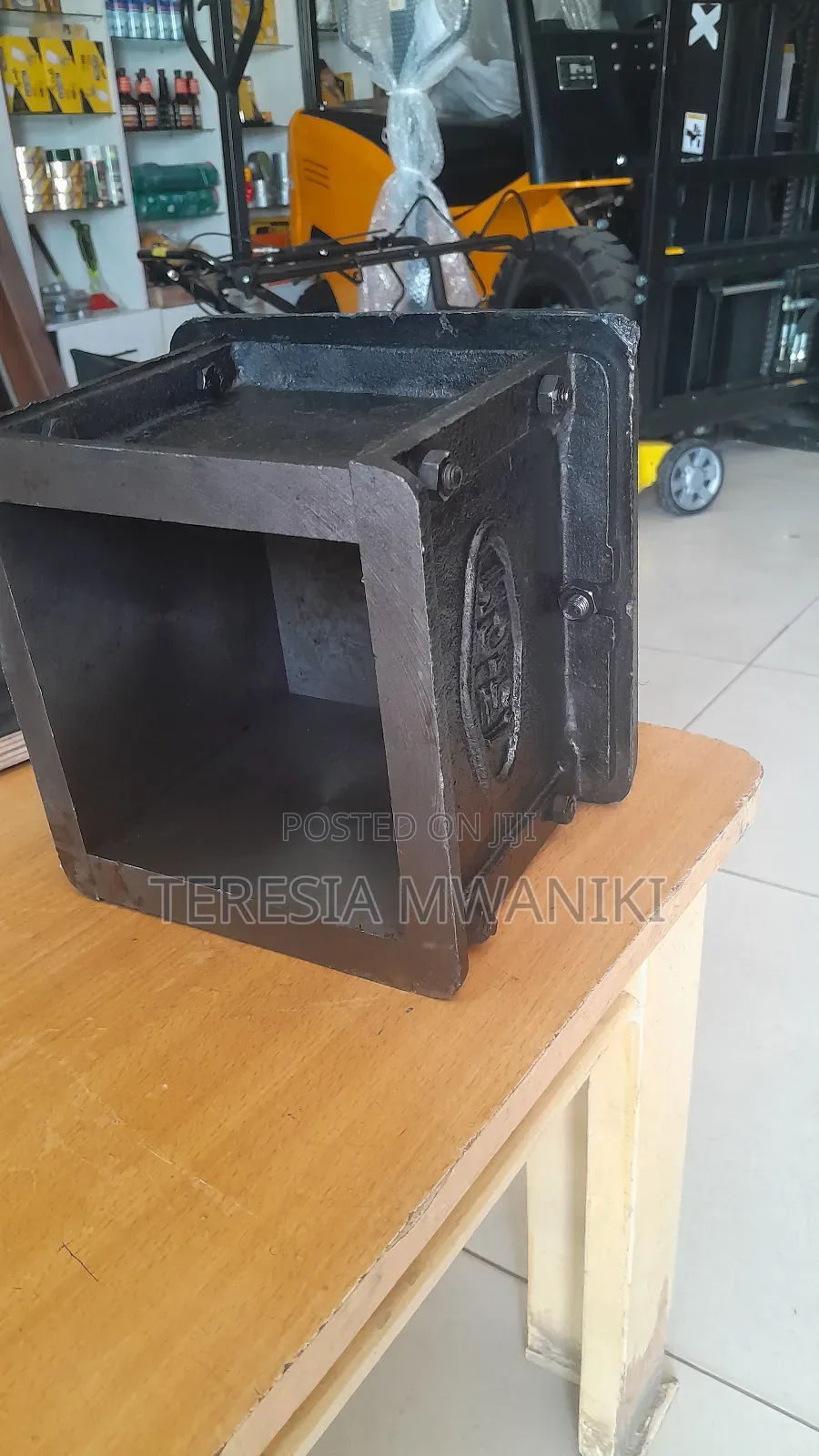 15cm Cube Moulds (Cast Iron)150mm ×150mm