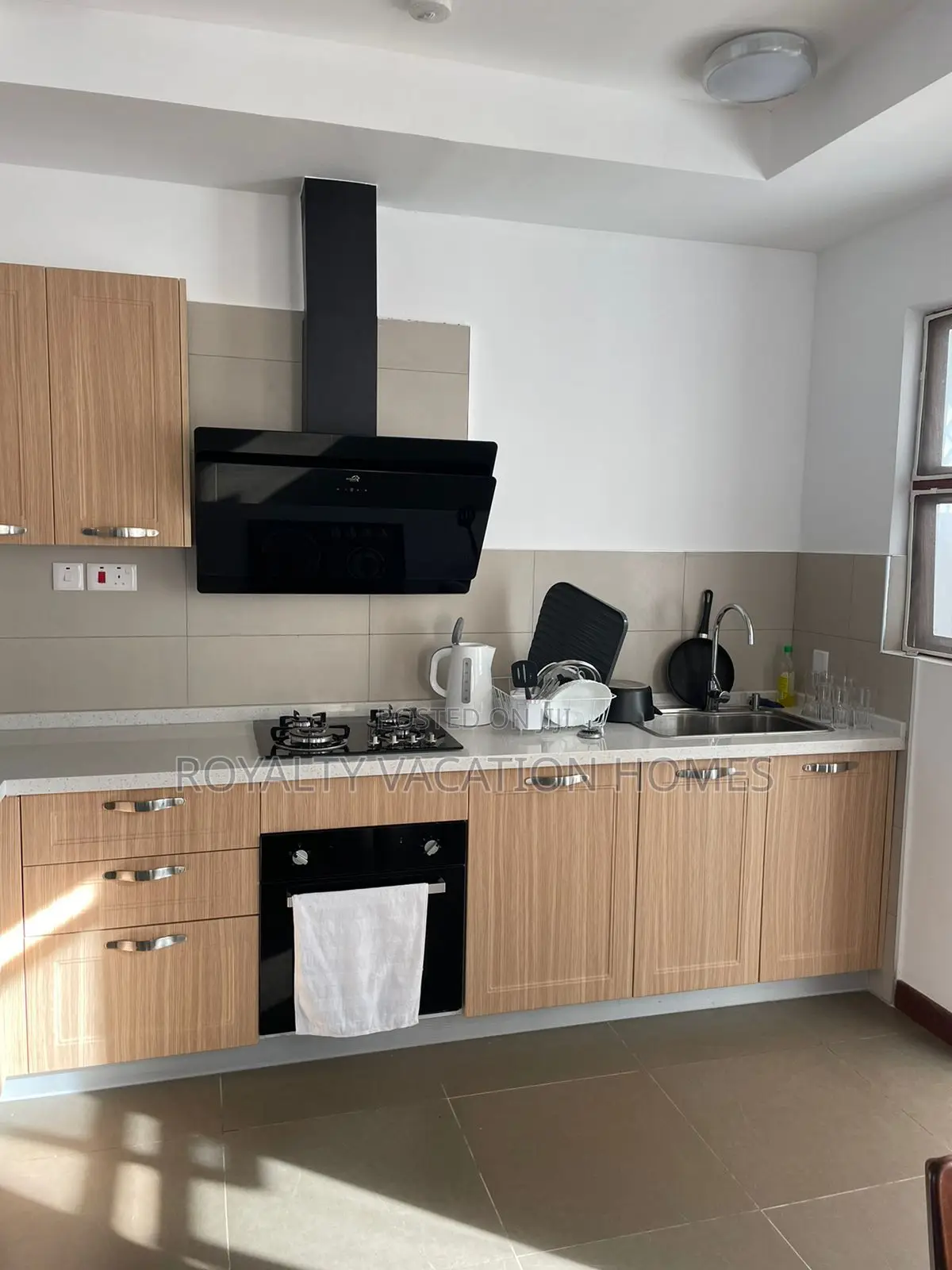 2 Br Beach Airbnb Apartment at Sultan Palace, Kikambala