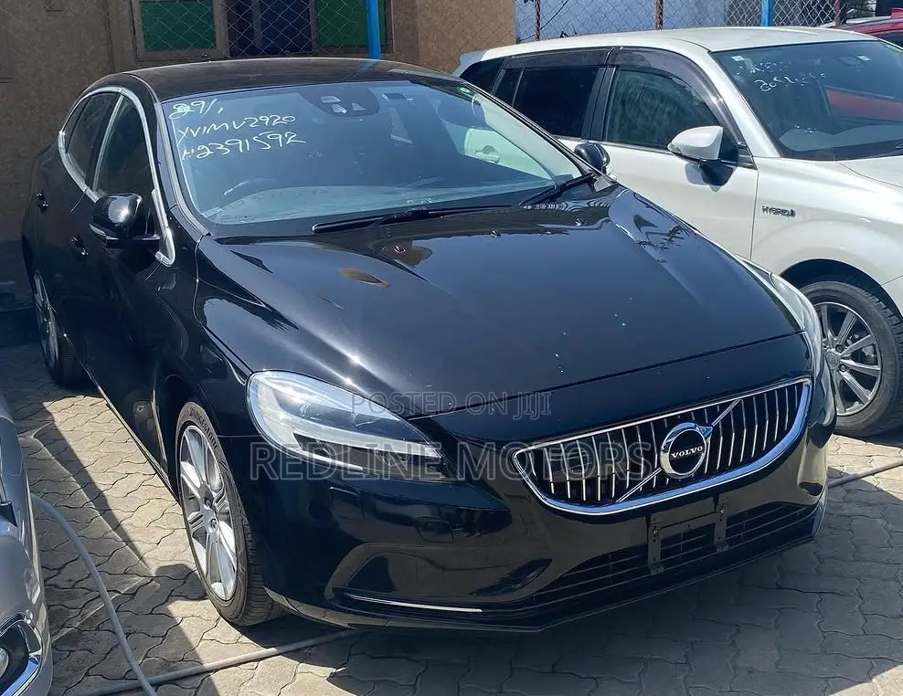 Volvo V40 2017 Black
