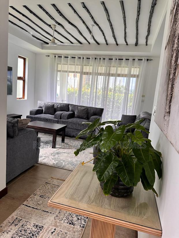 3 Bedroom Beach Villa Own Compound at Sultan Palace, Kikambala - thumbnail 16