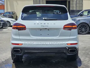 Porsche Cayenne Platinum Edition AWD 2017 Pearl