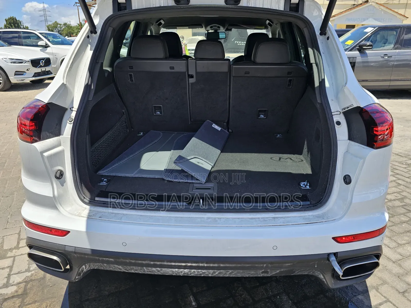 Porsche Cayenne Platinum Edition AWD 2017 Pearl
