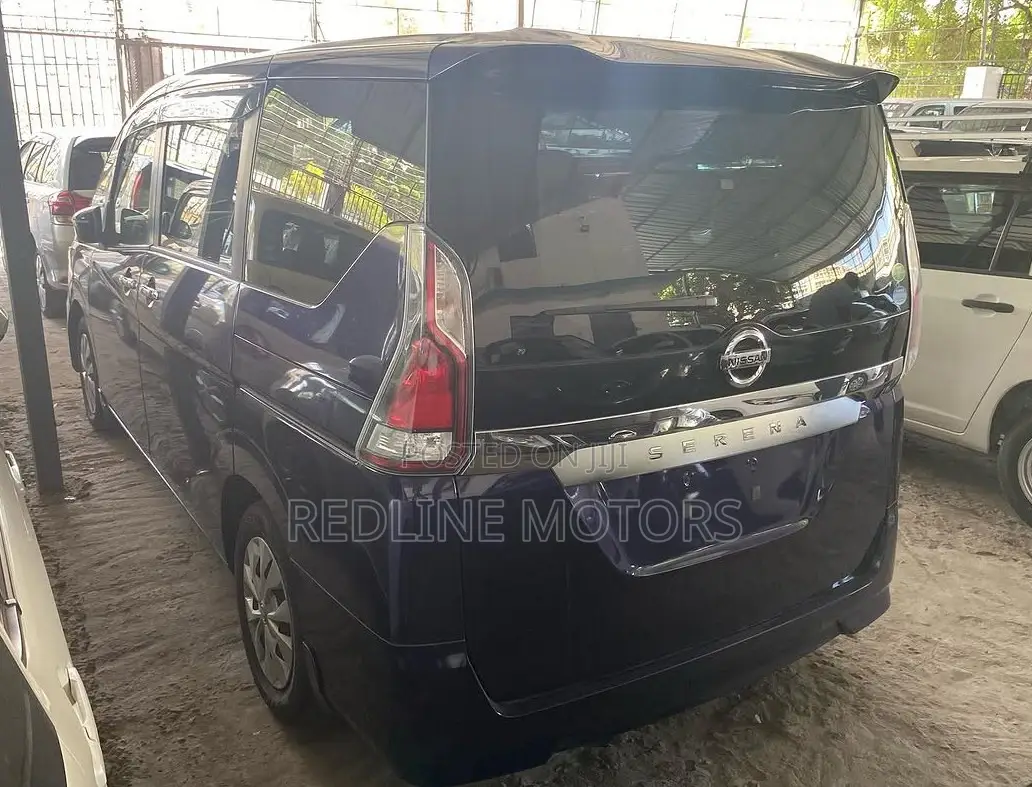 Nissan Serena 2017 Blue