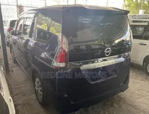 Nissan Serena 2017 Blue