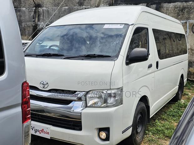 Toyota HiAce 2017 White - thumbnail 8