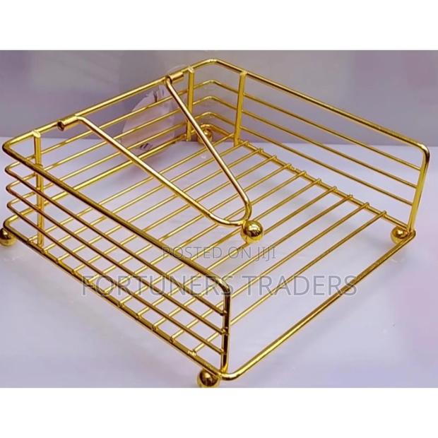 Servitte Holder
Gold in Colour - main view