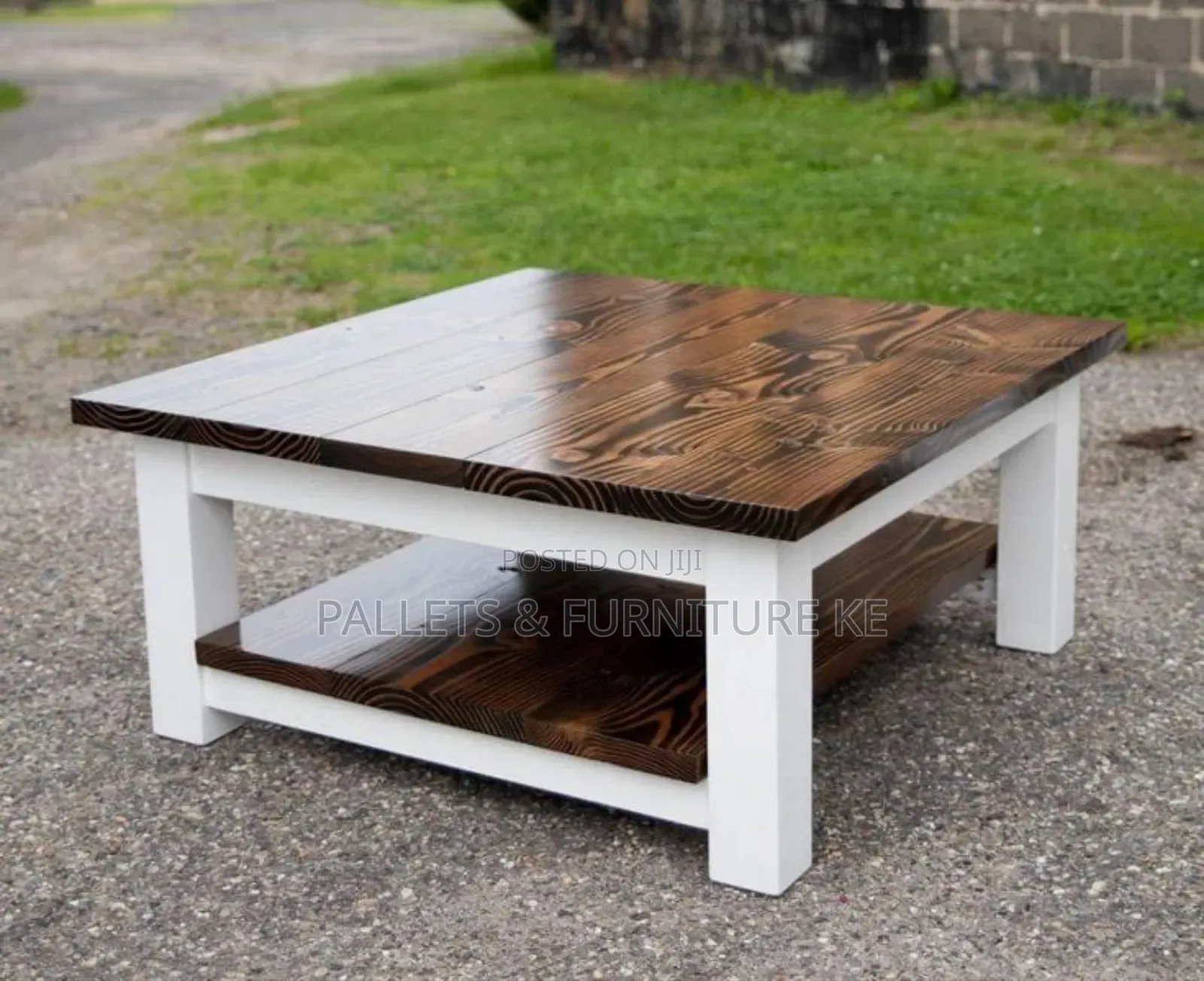 Latte Table