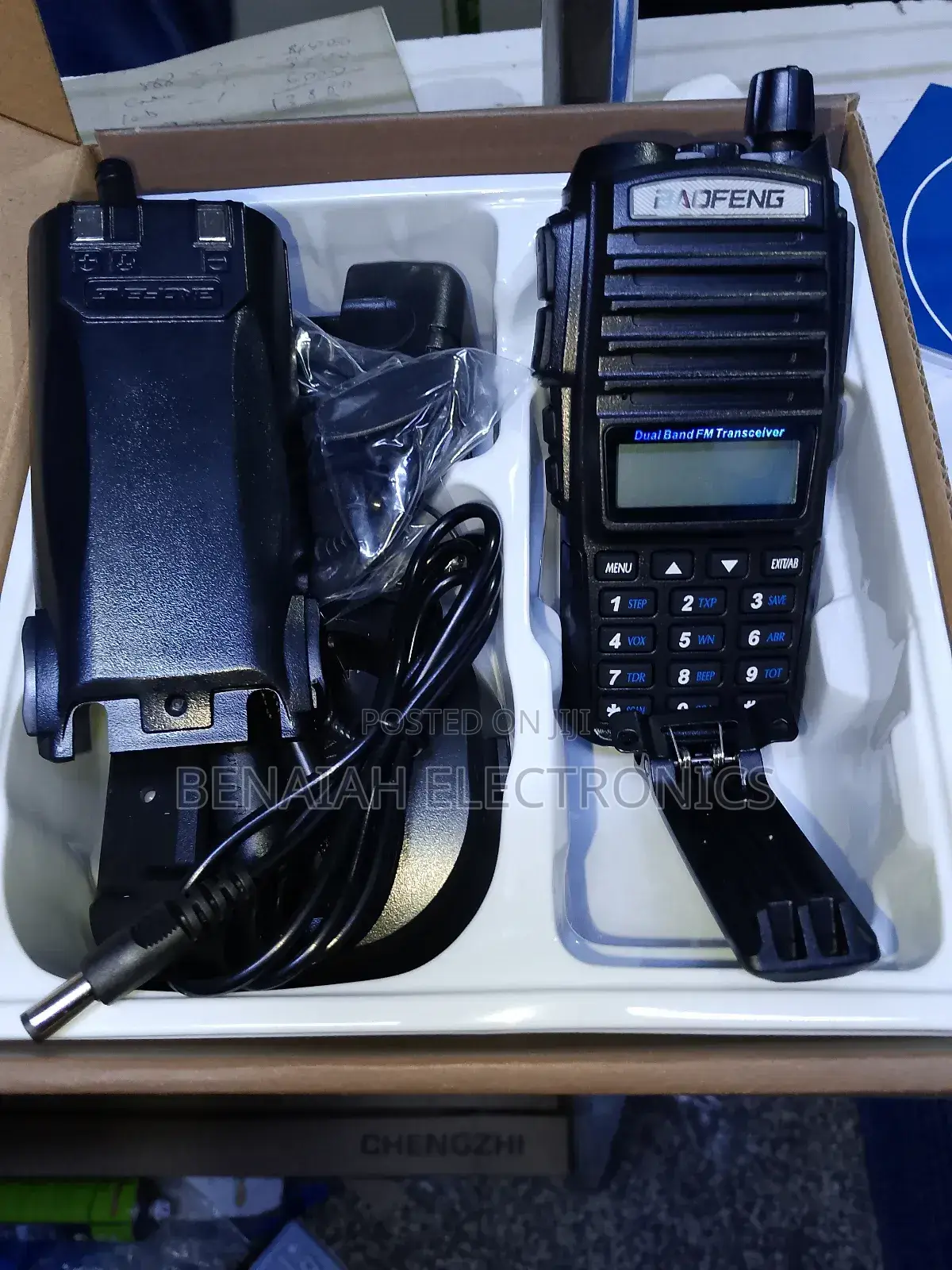 Uv82 With Large Reliable Battery