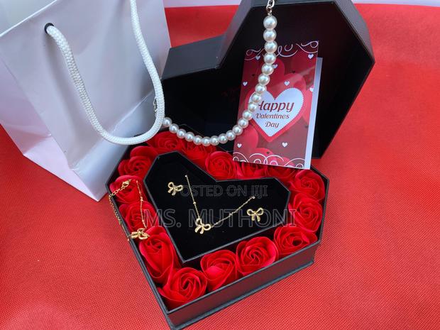 VALENTINES LADIES Gift  Pack - main view