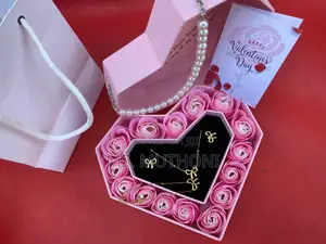 VALENTINES LADIES Gift  Pack 