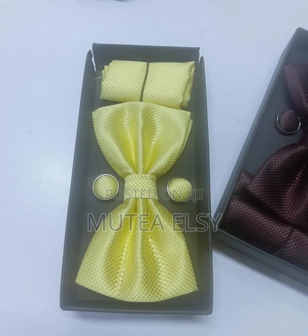 Mustard Lemon Yellow Normal Bowties - main view