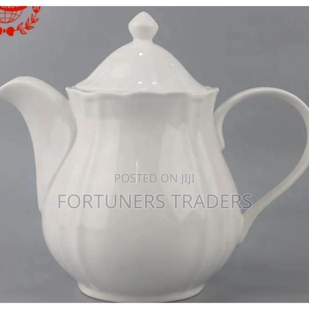 1.8l Ceramic Kettle. - main view