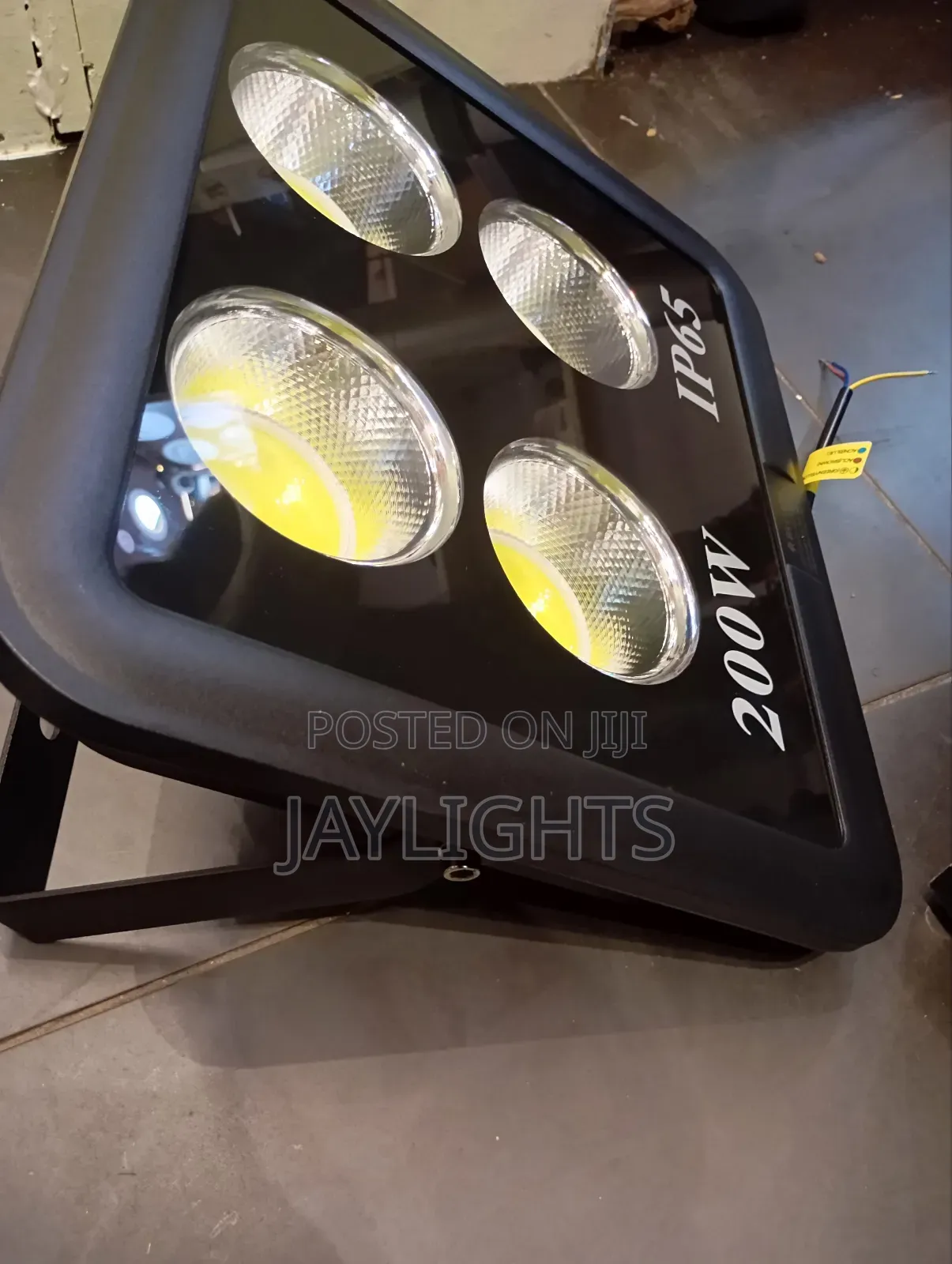 200W COB Floodlight IP65 Rain Proof Outdoor Flood Light