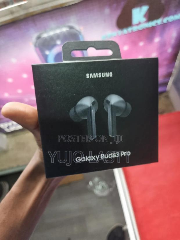 Samsung Galaxy Buds 3 Pro - main view