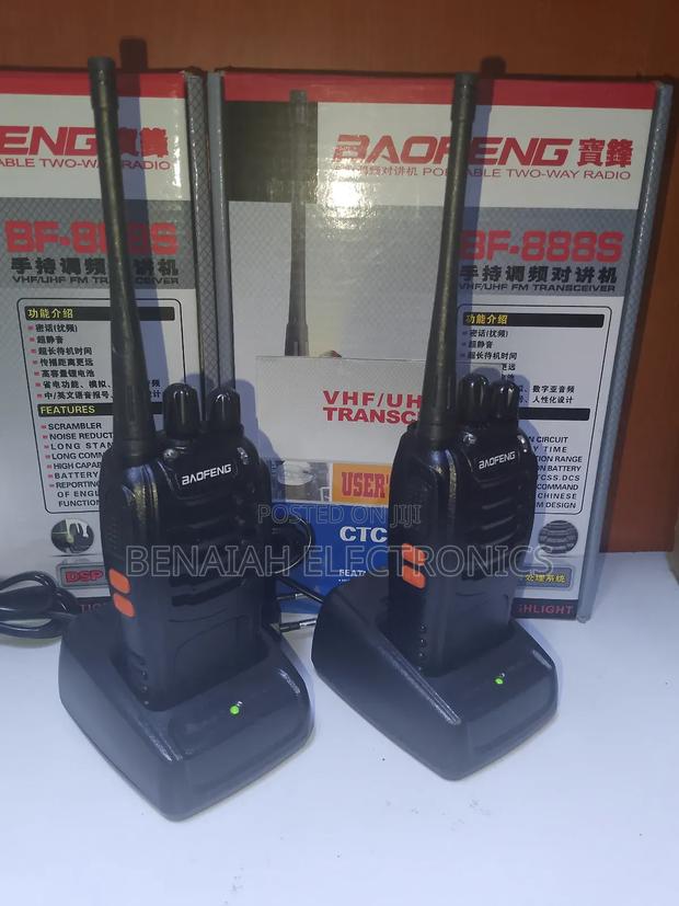 Walkie Talkie 888s With Earphones And Charger
