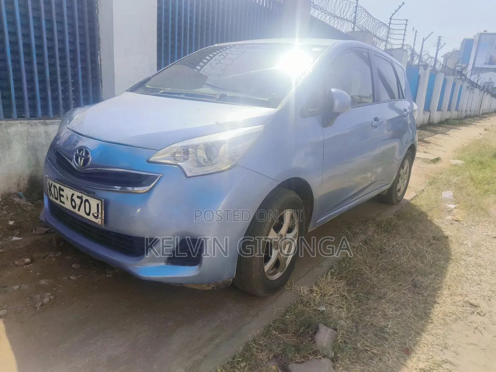 Toyota Ractis 2016 Blue