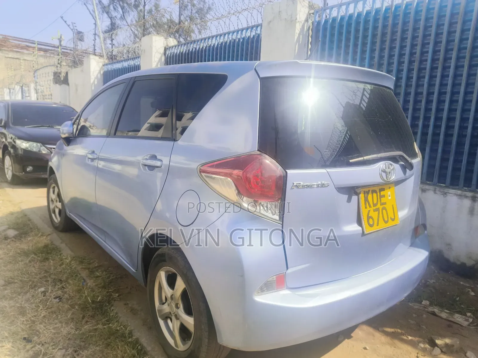 Toyota Ractis 2016 Blue